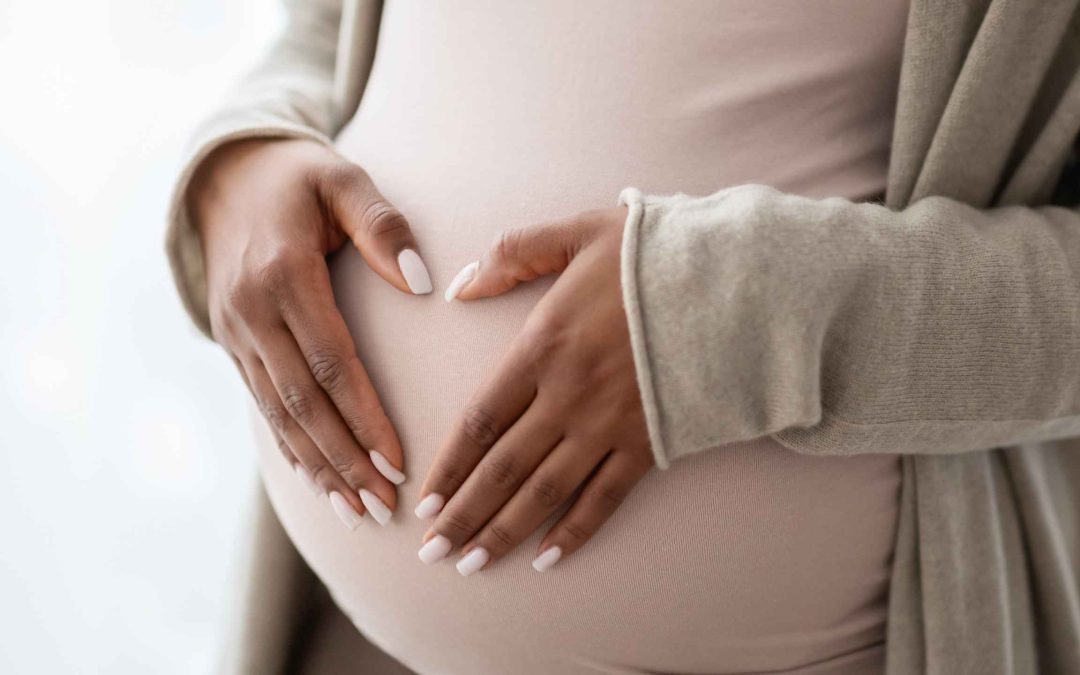 Njega kože u trudnoći: vodič kroz sastojke i rutinu koja odgovara trudnicama